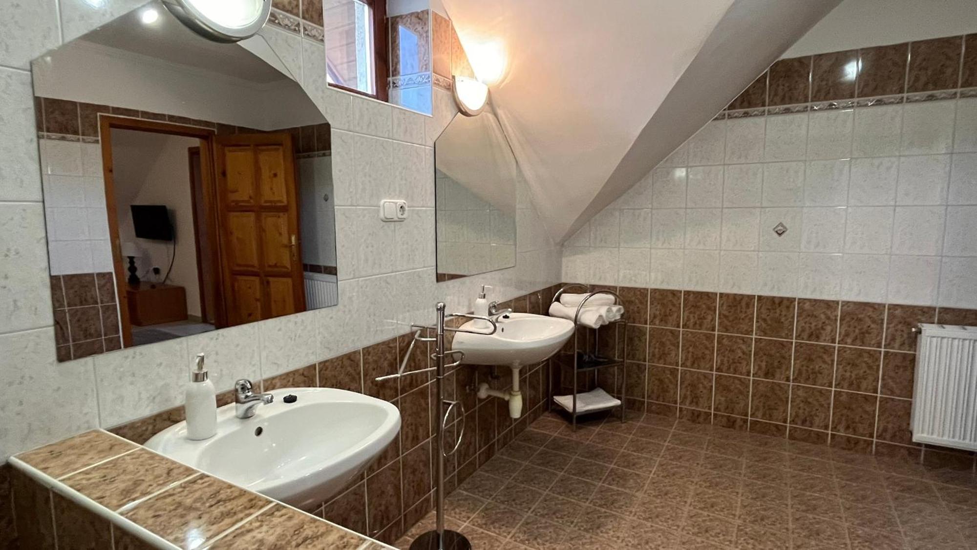 Boezsi Apartman Sárvár Exterior foto