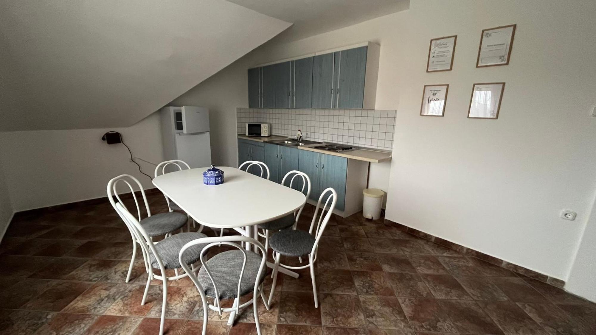 Boezsi Apartman Sárvár Exterior foto